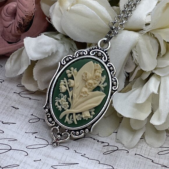 SILVER Green Lily of the Valley Cameo Summer Pendant Necklace Charm Wedding Gift - Picture 4 of 11